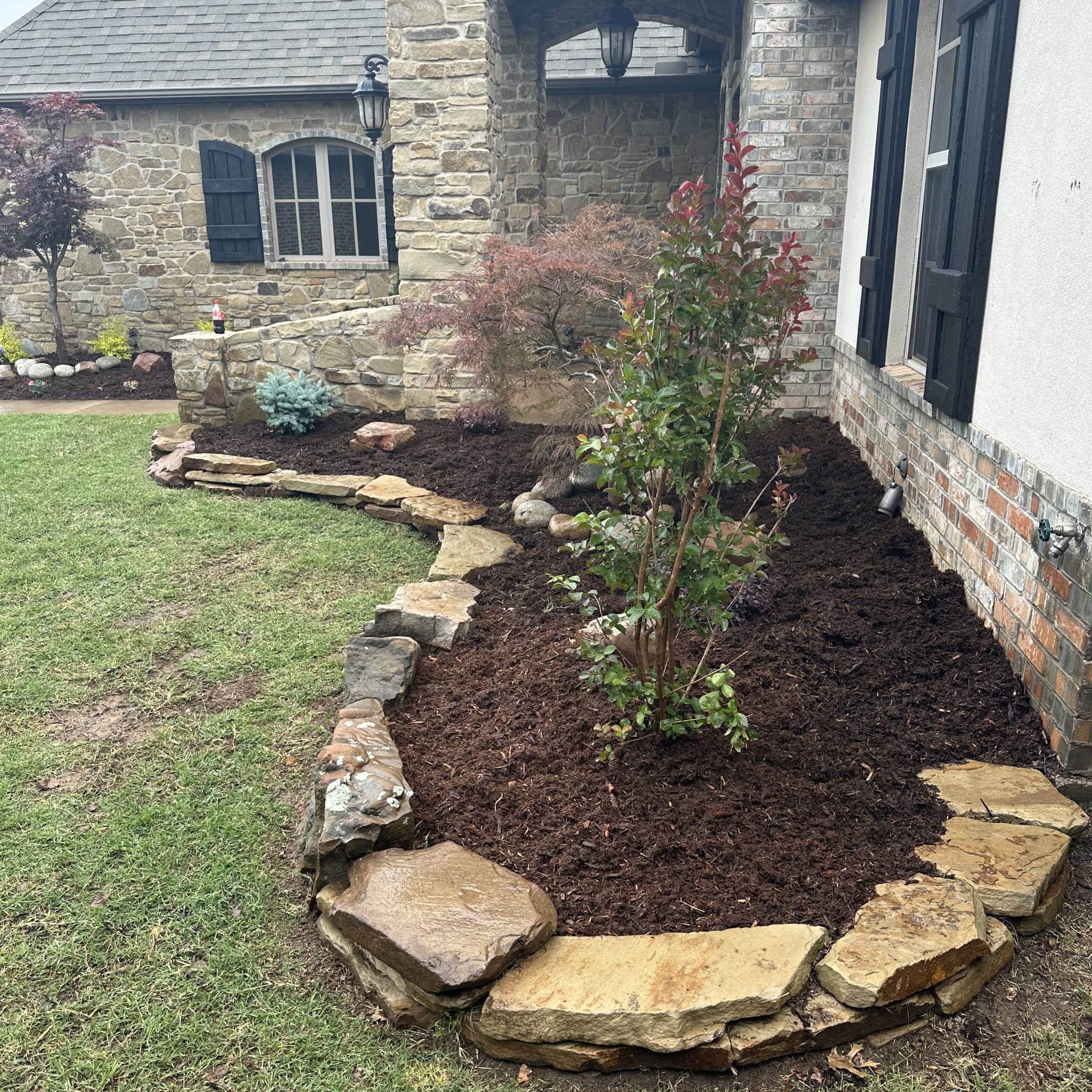 Hardscape Stone Flowerbed Border and Landscape Edmond OK T&S Landscaping