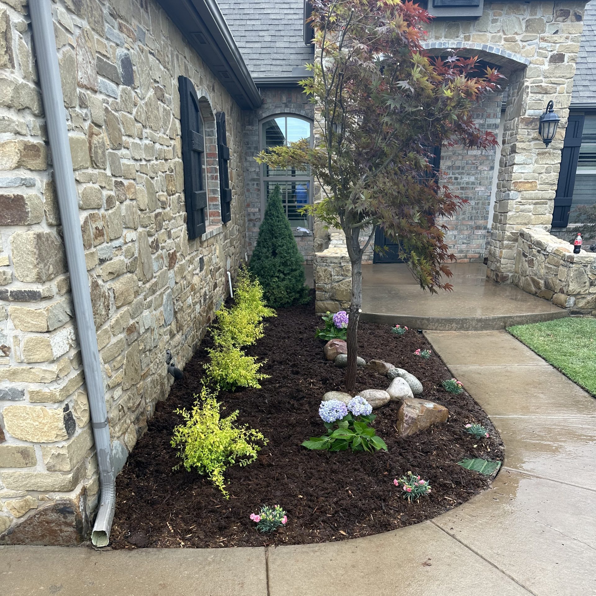 T&S Landscaping and Stone Border for Flowerbed Installation Edmond OK 4